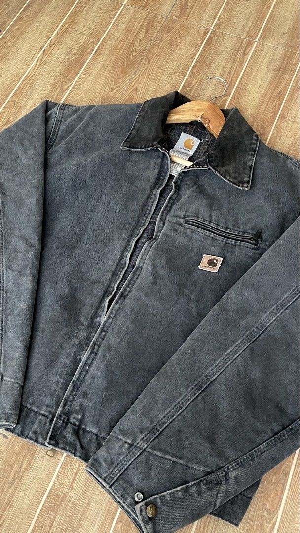 CARHARTT DETROIT JACKET PTL (Category: Coats, Jackets and Outerwear) located in Quezon City. Submitted by gian_klein21 (Listing ID 1449273814, Image 3). Description: CARHARTT DETROIT PTL '2004 SIZE LARGE W: 26 (pit to pit) L: 26 ALL DETAILS ARE POSTED INCLUDING WORN PHOTO! JUST DM ME!.