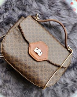 (Category: ) located in . Submitted by shopmistash (Listing ID 1449274701, Image 1). Description: .