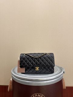 (Category: ) located in . Submitted by emishouseofluxe (Listing ID 1449259858, Image 1). Description: .