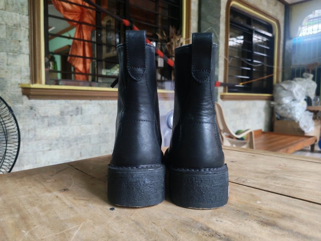 Clarks Black Leather Lace-up Combat Boots (Category: Boots) located in Caloocan City. Submitted by erickastella02 (Listing ID 1449283684, Image 2). Description: - Brand: Clarks - Style: Black Leather Combat Boots - Features: Lace-up, sturdy sole - Origin: Made in Vietnam - Size: UK 5 / US 7.5 / EU 38 / CN 240 - Condition: Like new, Good for everyday wear - Note: Please check photos for detailed condition..