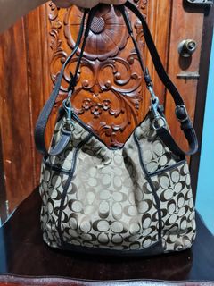 (Category: ) located in . Submitted by dyastenthrift (Listing ID 1449271461, Image 1). Description: .