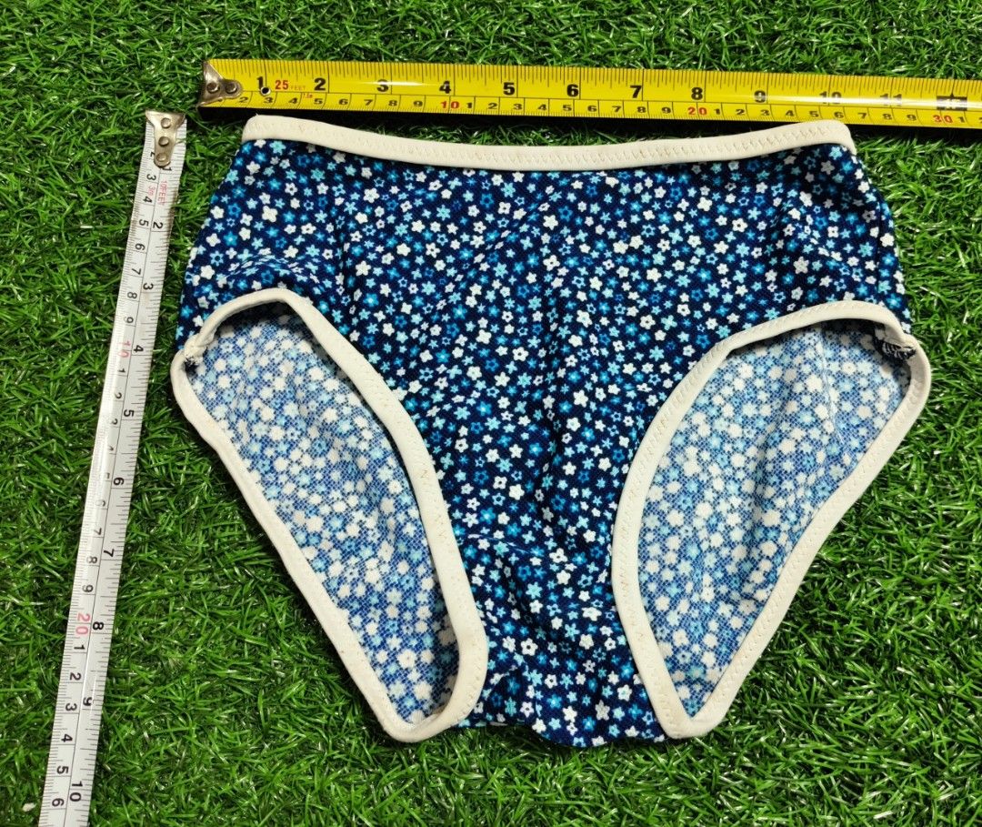 Code: 36 (Category: New Undergarments & Loungewear) located in Sungai Buloh. Submitted by Zirahh.BndleNightware (Listing ID 1449118717, Image 1). Description: 9/10.