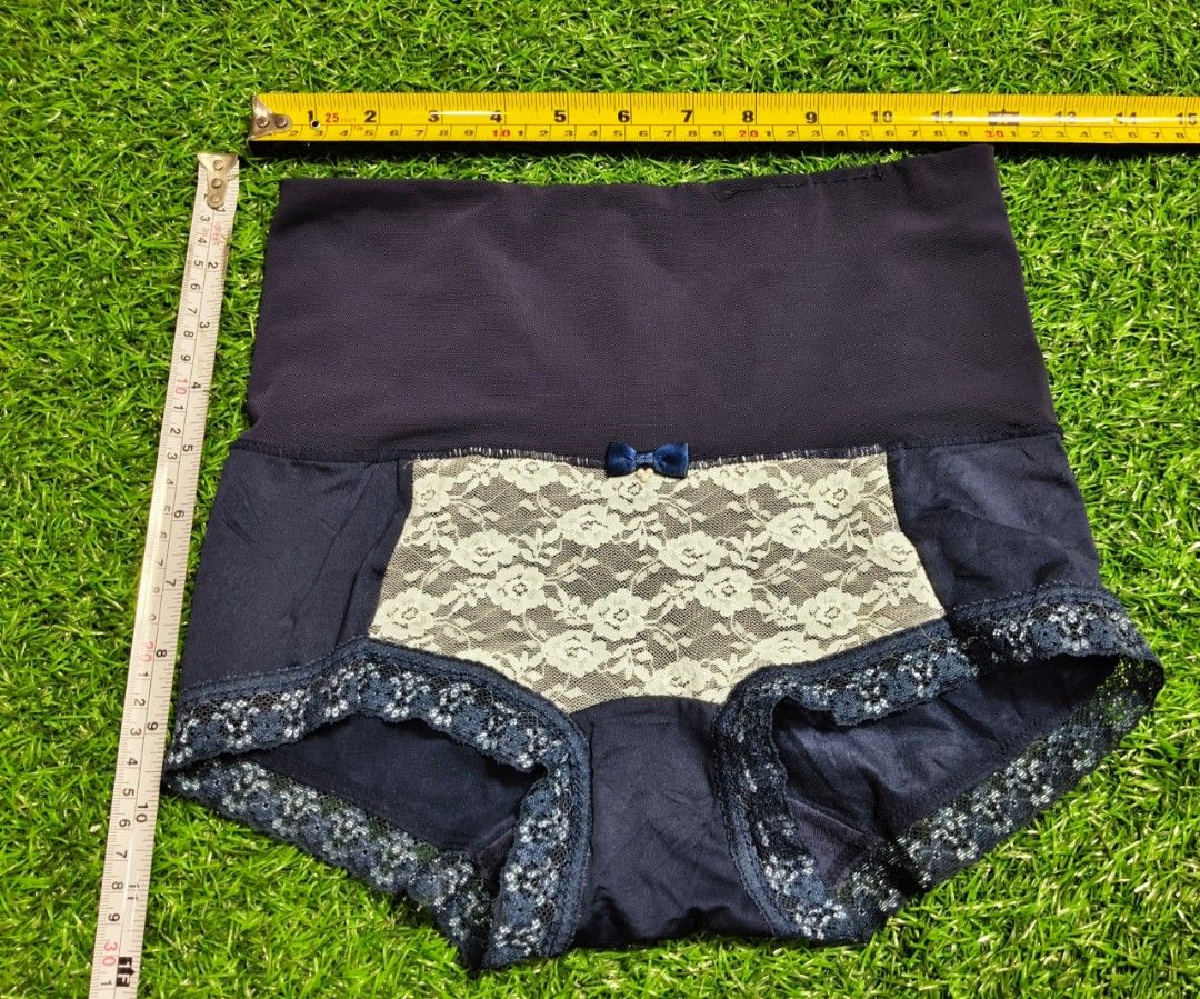 Code: 43 (Category: New Undergarments & Loungewear) located in Sungai Buloh. Submitted by Zirahh.BndleNightware (Listing ID 1449127085, Image 1). Description: 9/10.