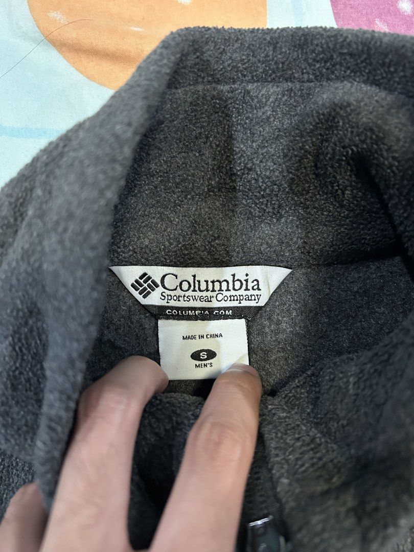 Columbia Full Zip Fleece Vest (Category: Coats, Jackets and Outerwear) located in Dagupan City. Submitted by macavex (Listing ID 1449269406, Image 3). Description: S on tag 20” x 26”.