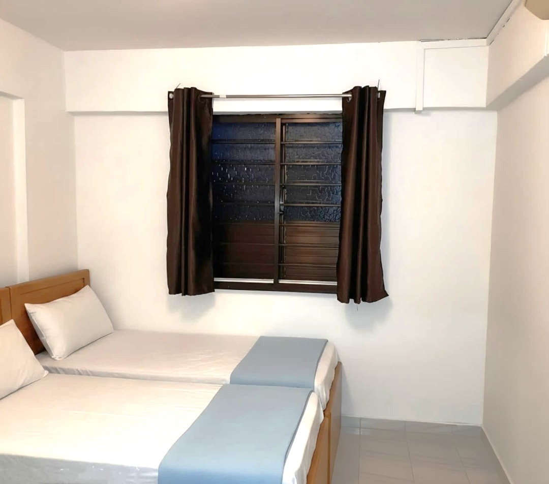 (Category: ) located in . Submitted by your_rental_specialist (Listing ID 1449214538, Image 1). Description: .