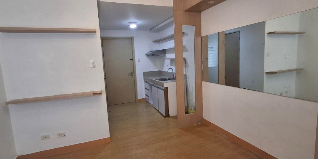 Condo Unit for Sale Trees Residences (Category: Apartments & Condos) located in Quezon City. Submitted by maya4jeremiah (Listing ID 1449134066, Image 1). Description: Owner/Seller here. prime location, walking distance from/To SM Fairview, Ayala Fairview Terraces, Robinson. Schools, Market, Church etc. Tower 11, infront of amenities. Studio End unit, 20.67sqm. ground floor. message me for viewing sched. Current Market price is 2.3M, Selling way l