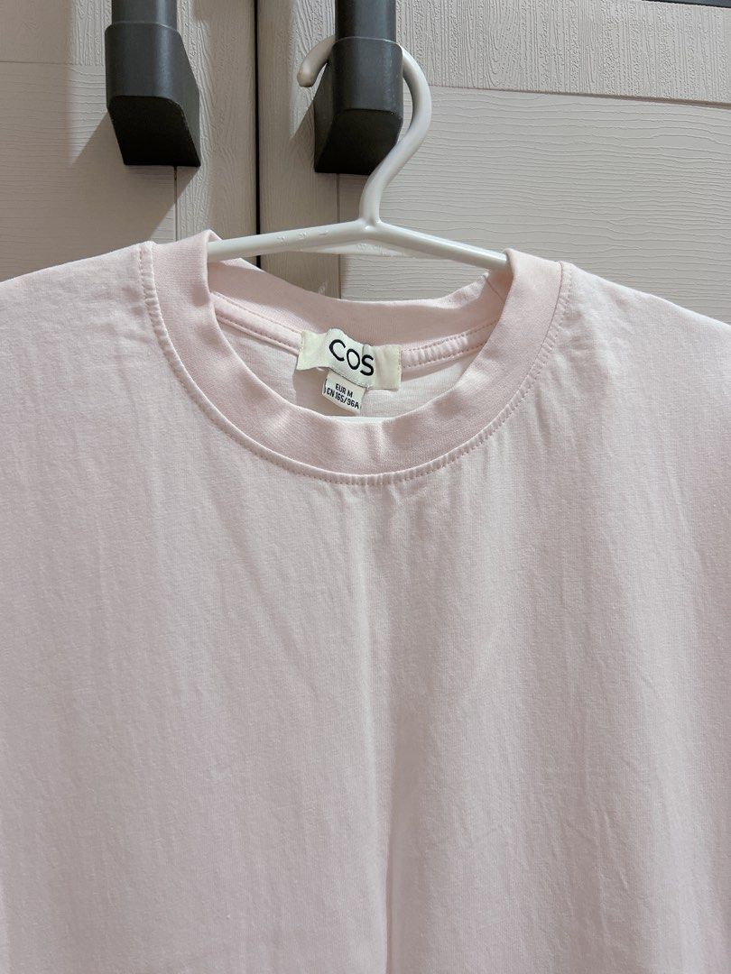 COS Pink Cotton T-shirt (Category: Shirts) located in Bustos. Submitted by amcsantos_ (Listing ID 1449265501, Image 2). Description: Size: Medium Color: Light Pink .
