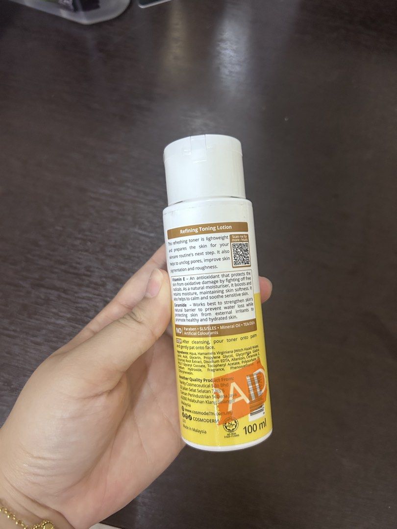Cosmoderm Vitamin E + Ceramide Refining Toning Lotion 100ml (Category: Face Care) located in Subang Jaya. Submitted by lydiacindywilliam (Listing ID 1449167549, Image 3). Description: SERIOUS BUYER ONLY ! New & sealed - Suitable for all skin types - 100ml bottle.