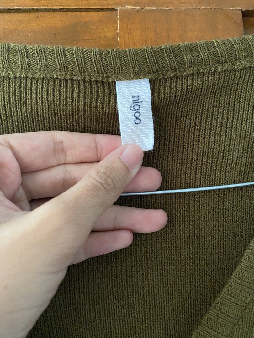 Crop Cardigan Nigoo (Kategori: Atasan) berada di Grobogan. Dikirim oleh plvnilss (ID iklan 1449163990, Gambar 2). Deskripsi: untuk detail bisa chat prib yaa🥰 .