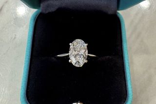 (Category: ) located in . Submitted by loveluxejewel.sg (Listing ID 1449209444, Image 1). Description: .