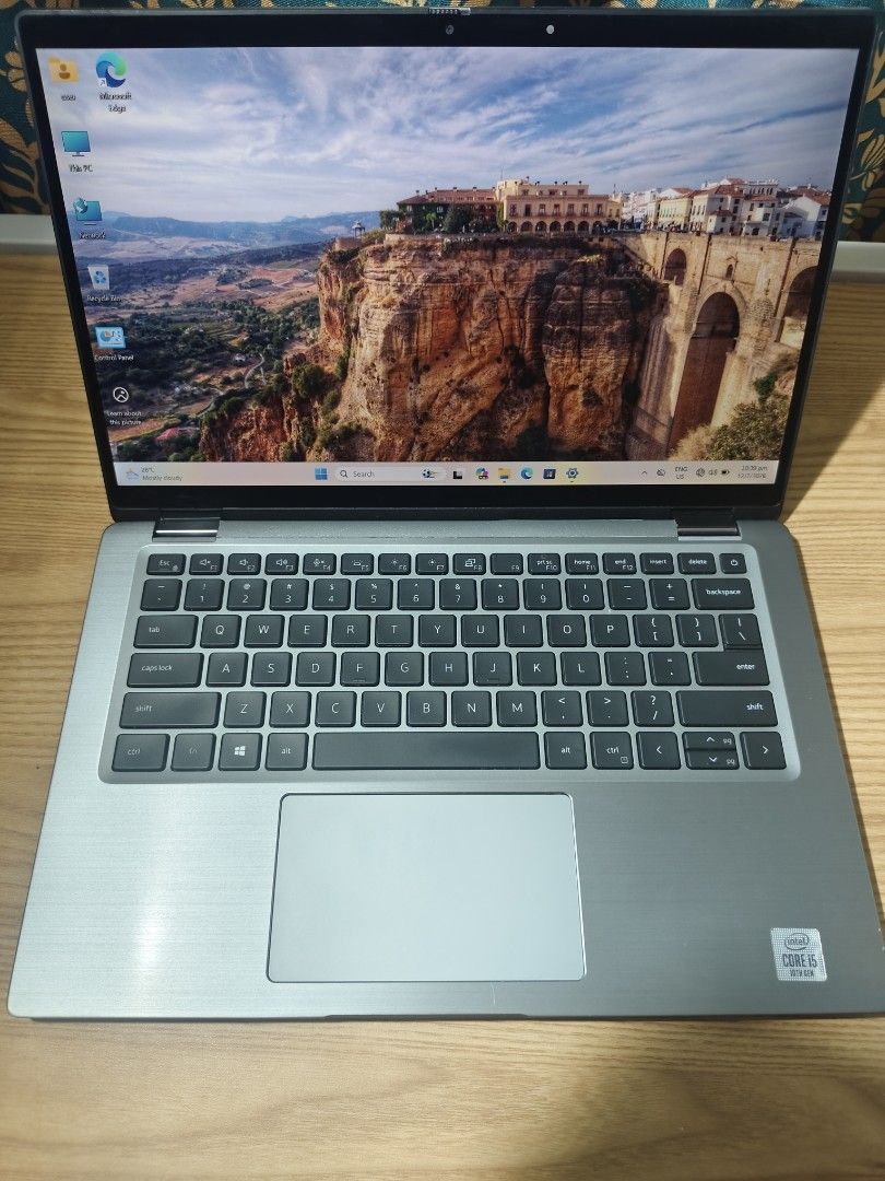 Dell 2-in-1 Laptop intel core i5 processor 10th gen nothing issue507954353512140801
