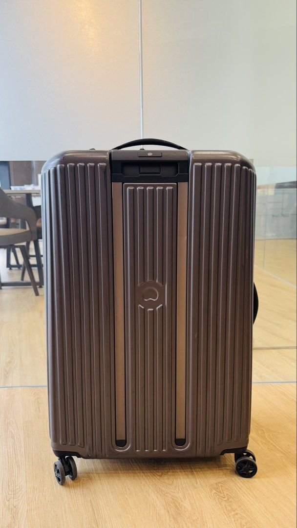 Delsey Securitime 77cm Large Expandable Anthracite Trolley (Category: Luggage) located in Pasig City. Submitted by decltter01 (Listing ID 1449193598, Image 2). Description: Delsey Securitime 77cm Large Expandable Anthracite Trolley - Delsey Securitime 77cm trolley suitcase - Color: Anthracite - Expandable, super ok for pasalubong so it’s not squished!! - Includes original tags and warranty cards - the measurements are also sakto for european 158c