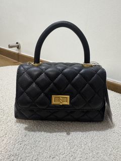 (Category: ) located in . Submitted by menmybags (Listing ID 1449178722, Image 1). Description: .
