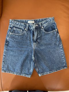 (Category: ) located in . Submitted by bestdressed_ (Listing ID 1449212739, Image 1). Description: .