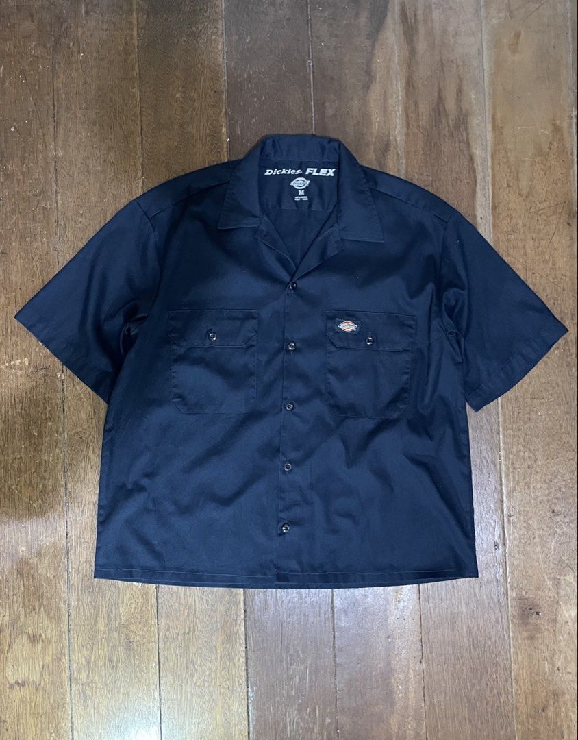 Dickies Cropped Flex Short Sleeve Work Shirt Navy Blue (Category: Tshirts & Polo Shirts ) located in Quezon City. Submitted by argonlab (Listing ID 1449214799, Image 1). Description: - Navy blue Dickies Cropped Flex short sleeve work shirt - Two chest pockets with button closure - Collared neckline - Comfortable and durable material - Button-up front - Ideal for work or casual wear - 22Wx26L.