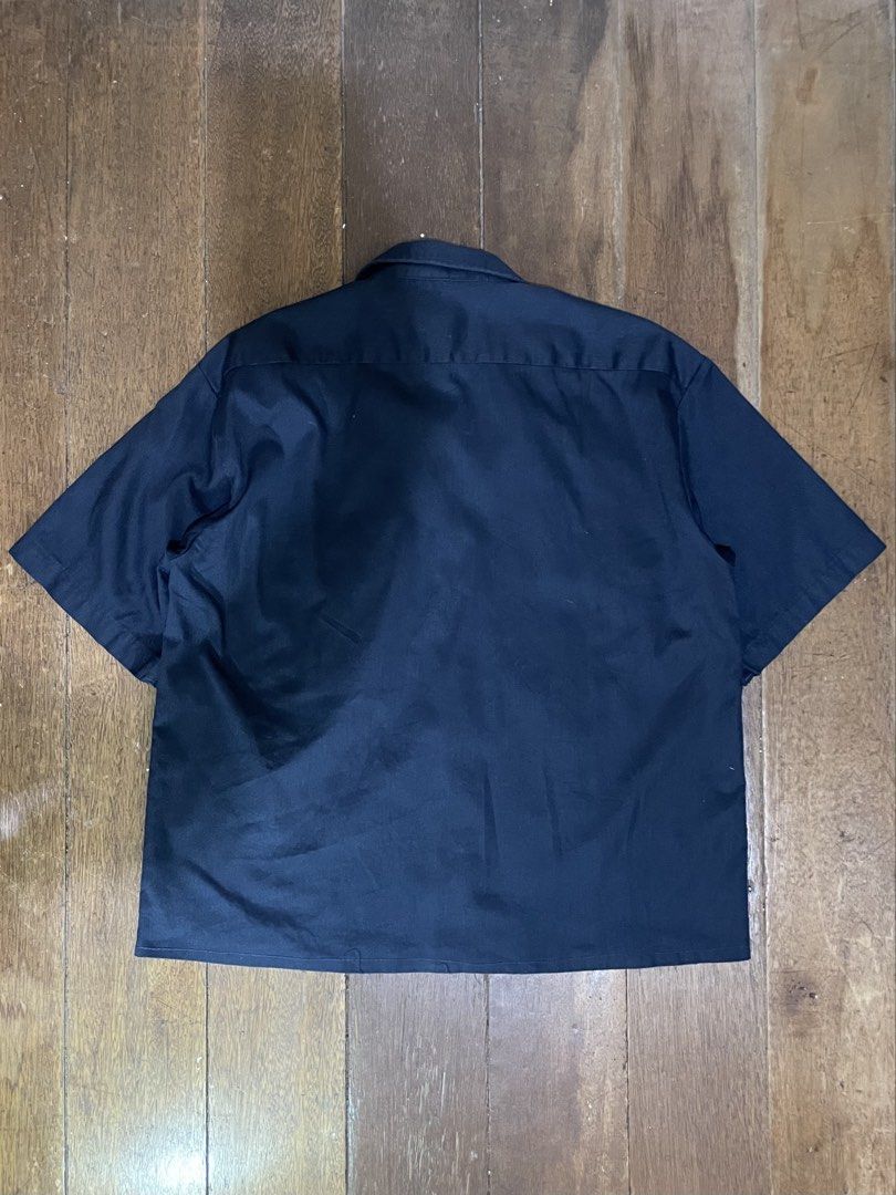 Dickies Cropped Flex Short Sleeve Work Shirt Navy Blue (Category: Tshirts & Polo Shirts ) located in Quezon City. Submitted by argonlab (Listing ID 1449214799, Image 2). Description: - Navy blue Dickies Cropped Flex short sleeve work shirt - Two chest pockets with button closure - Collared neckline - Comfortable and durable material - Button-up front - Ideal for work or casual wear - 22Wx26L.