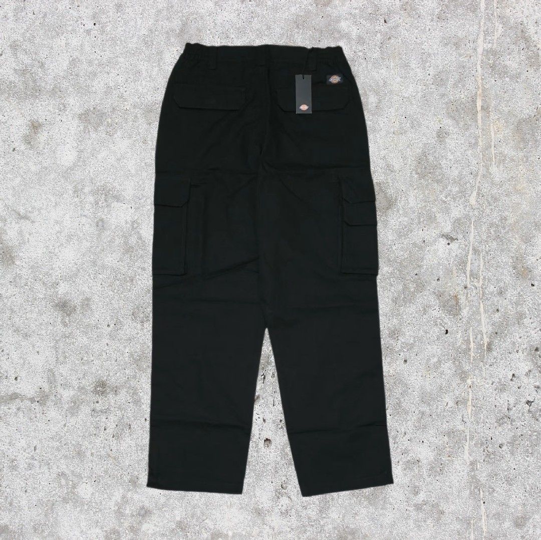 由 hio_o (刊登 ID 1449161440，圖片 2) 提交，位於 新北市 (New Taipei) 的 Dickies Double knee抗撕裂直筒長褲 32腰 黑色 (類別：其他長褲)，說明：。