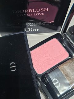 (Category: ) located in . Submitted by makeupaddict78 (Listing ID 1449212215, Image 1). Description: .