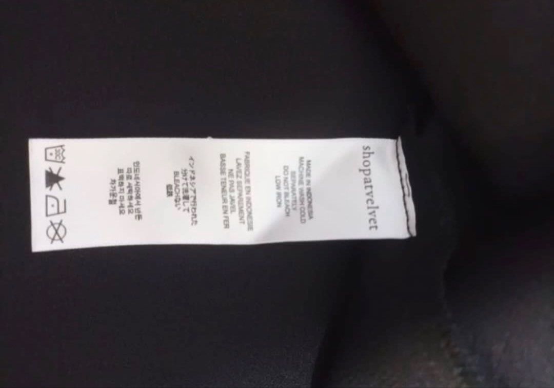Dress Hitam Shopavelvet Mewah (Kategori: Gaun & Rok) berada di Cikarang. Dikirim oleh lovedbytee9 (ID iklan 1449287032, Gambar 3). Deskripsi: .