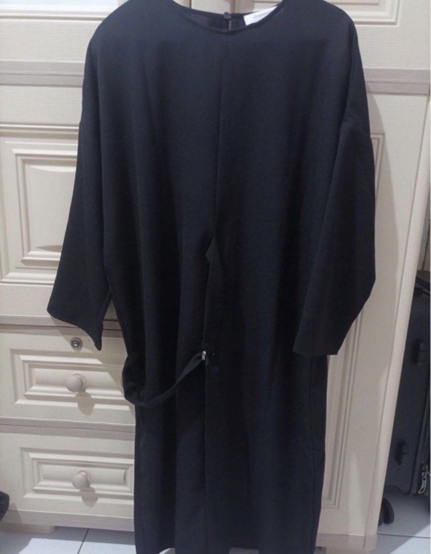 Dress Hitam Shopavelvet Mewah (Kategori: Gaun & Rok) berada di Cikarang. Dikirim oleh lovedbytee9 (ID iklan 1449287032, Gambar 1). Deskripsi: .