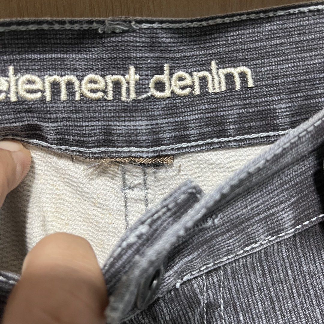 Element jorts (Category: Shorts) located in Kadingilan. Submitted by tejaresnick (Listing ID 1449321729, Image 3). Description: .