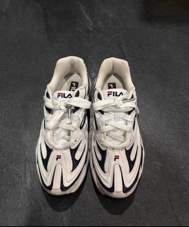 (Category: ) located in . Submitted by resaleshoes (Listing ID 1449270732, Image 1). Description: .