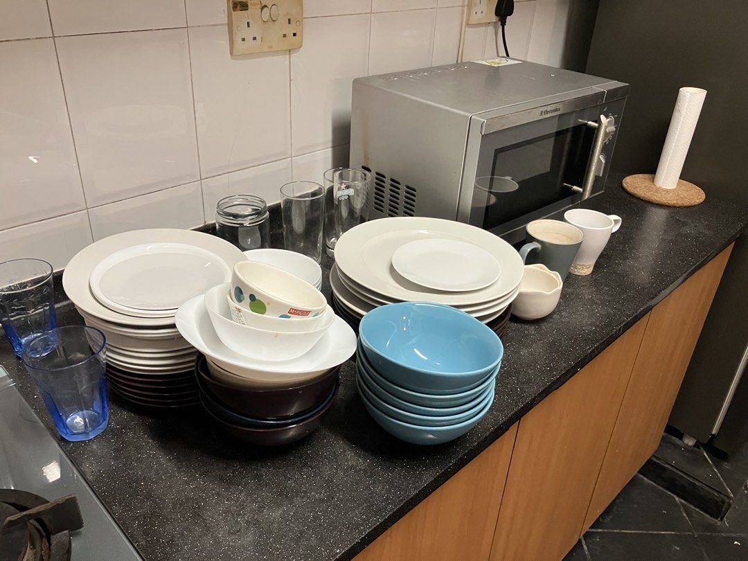 FREE Electrolux Microwave and Assorted Dinnerware Set507682351649935361
