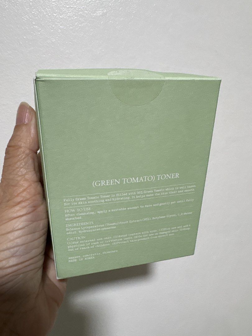 FULLY Green Tomato Toner 250ml (Category: Face Care) located in Quezon City. Submitted by iris.edit (Listing ID 1449224291, Image 3). Description: - FULLY Green Tomato Toner - Contains 96% Green Tomato extract - Vegan formula - Effectively cleans pores - Helps tighten pores - Hydrates the skin - Made in Korea - Expiry Date: 2027.01.04.