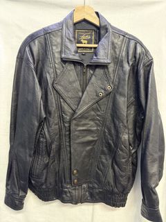 由 secondhandclothessell (刊登 ID 1449179889，圖片 1) 提交，位於 的 (類別：)，說明：。