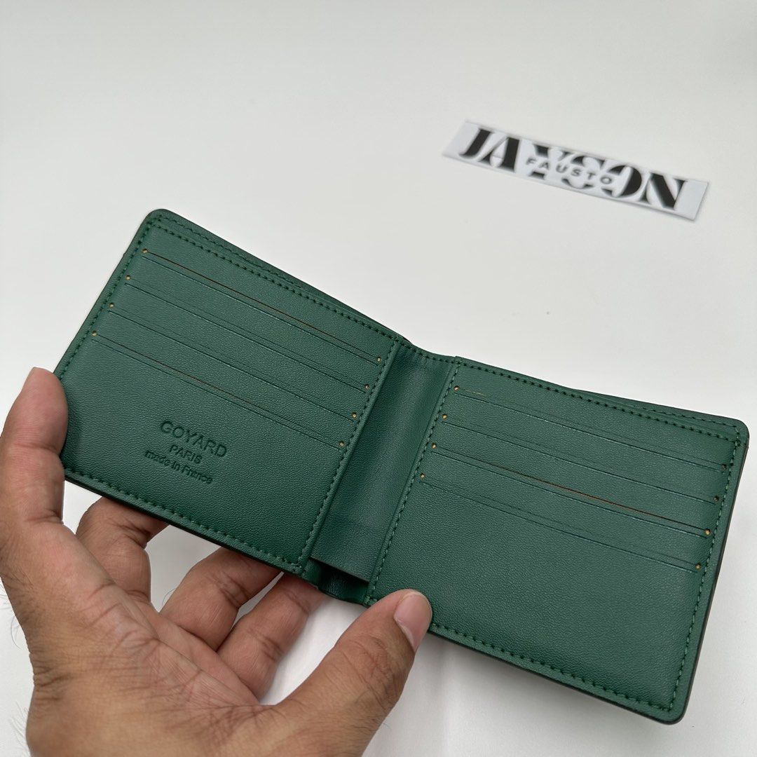 Goyard wallet (Category: Luxury Bags & Wallets) located in Talavera. Submitted by puppyinsane (Listing ID 1449246279, Image 2). Description: Goyad wallet no code Goods lang po pang personal Surplus wallet maganda at presentable Leather: 10/10.