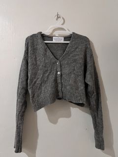 (Category: ) located in . Submitted by shop.chieepreloved (Listing ID 1449140208, Image 1). Description: .