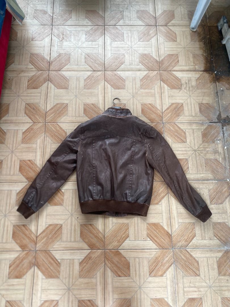 Guess Brown Leather Bomber Jacket (Category: Coats, Jackets and Outerwear) located in Quezon City. Submitted by mraynege84251 (Listing ID 1449158051, Image 2). Description: RFS: Decluttering Notes: - Negotiable for sure buyer. Issues: - Wear and tear, may mga sugat na yung jacket..