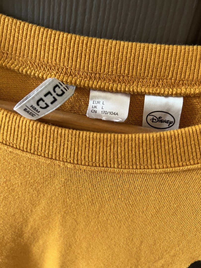 H&M Embroidered Mickey Pullover (Category: Others Tops) located in Quezon City. Submitted by virtualapproach (Listing ID 1449294666, Image 3). Description: 2 sizes available Large and XL Used once (used lang nung nagphotoshoot).