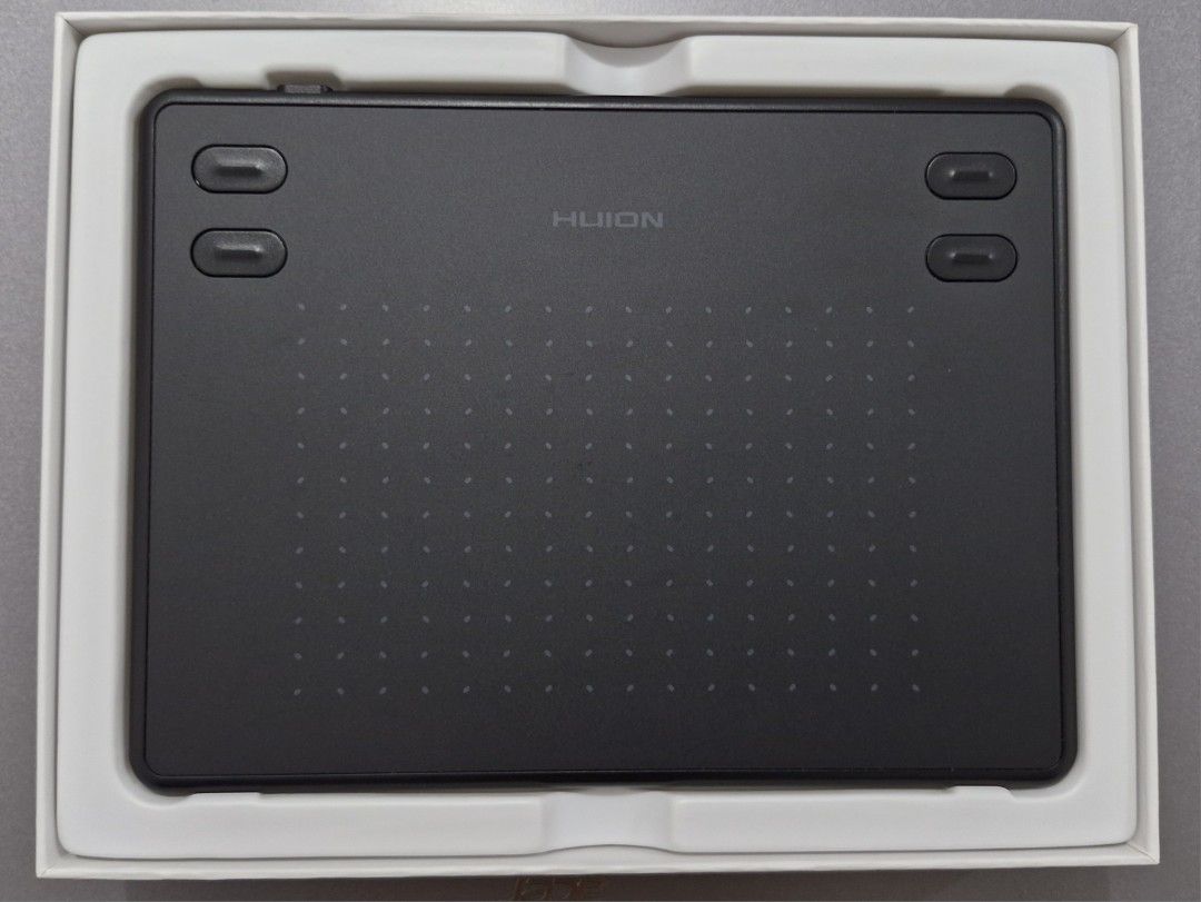 HUION Inspiroy RTE-100 Creative Pen Tablet (Category: Other Accessories) located in Malinao. Submitted by meiimes (Listing ID 1449169696, Image 2). Description: drawing tablet with complete inclusions! message if you want more deets! payment method (gcash).