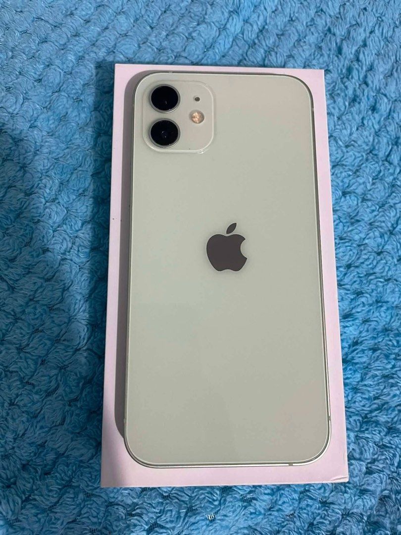 IPHONE 12/ BLACK/ 128 (Category: iPhone 12 Series) located in Caloocan City. Submitted by viybuban (Listing ID 1449285221, Image 2). Description: ‼️FS Iphone 12 (128GB)‼️ Battery Health: 96 ✔️ Original set, all functions working ✔️ Face ID working ✔️ no dents ✔️with box and charger ✔️ no repair history 📍Meet-up only Negotiable for serious buyers. DM IF INTERESTED ❤️.