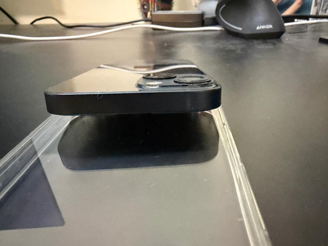 iPhone 13 mini Midnight 256GB (Category: iPhone 13 Series) located in Permatang Pauh. Submitted by vasttree_b78797 (Listing ID 1449319477, Image 3). Description: Well used. But battery health at 74%, suggest to change battery. .