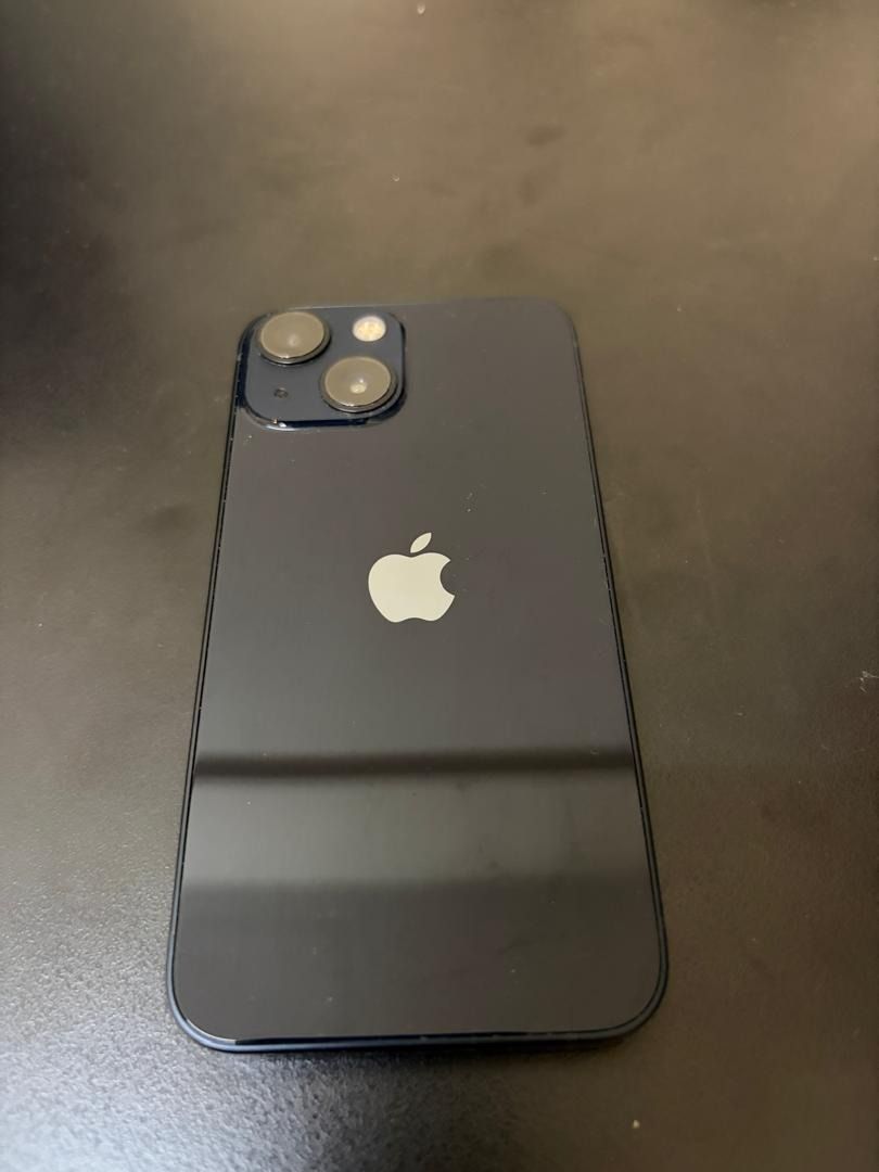iPhone 13 mini Midnight 256GB (Category: iPhone 13 Series) located in Permatang Pauh. Submitted by vasttree_b78797 (Listing ID 1449319477, Image 2). Description: Well used. But battery health at 74%, suggest to change battery. .