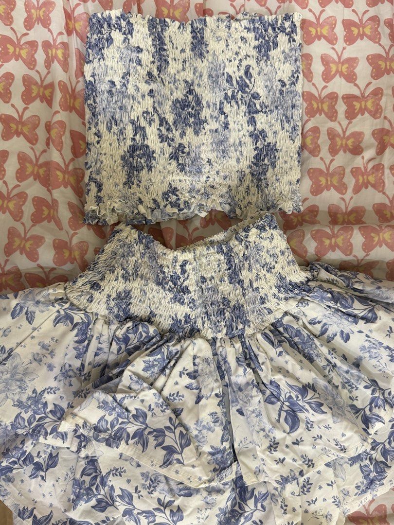 Isa The Label Kaia Set in Toile (Category: Sets or Coordinates) located in Pasig City. Submitted by peonyfield (Listing ID 1449189963, Image 1). Description: - Cute blue floral print two-piece set from Isa The Label. - Comfortable and stylish, perfect for summer days or beach vacations. - Size: Small (S) - Never worn, only tried on.