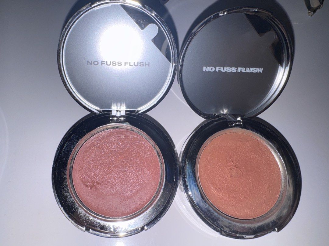 Issy No Fuss Blush (Take two) (Category: Makeup) located in Angeles City. Submitted by cocomademedo8 (Listing ID 1449119760, Image 2). Description: Used only for content .