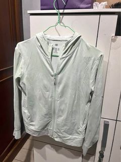 (Kategori: ) berada di . Dikirim oleh shelter.outfit (ID iklan 1449158130, Gambar 1). Deskripsi: .