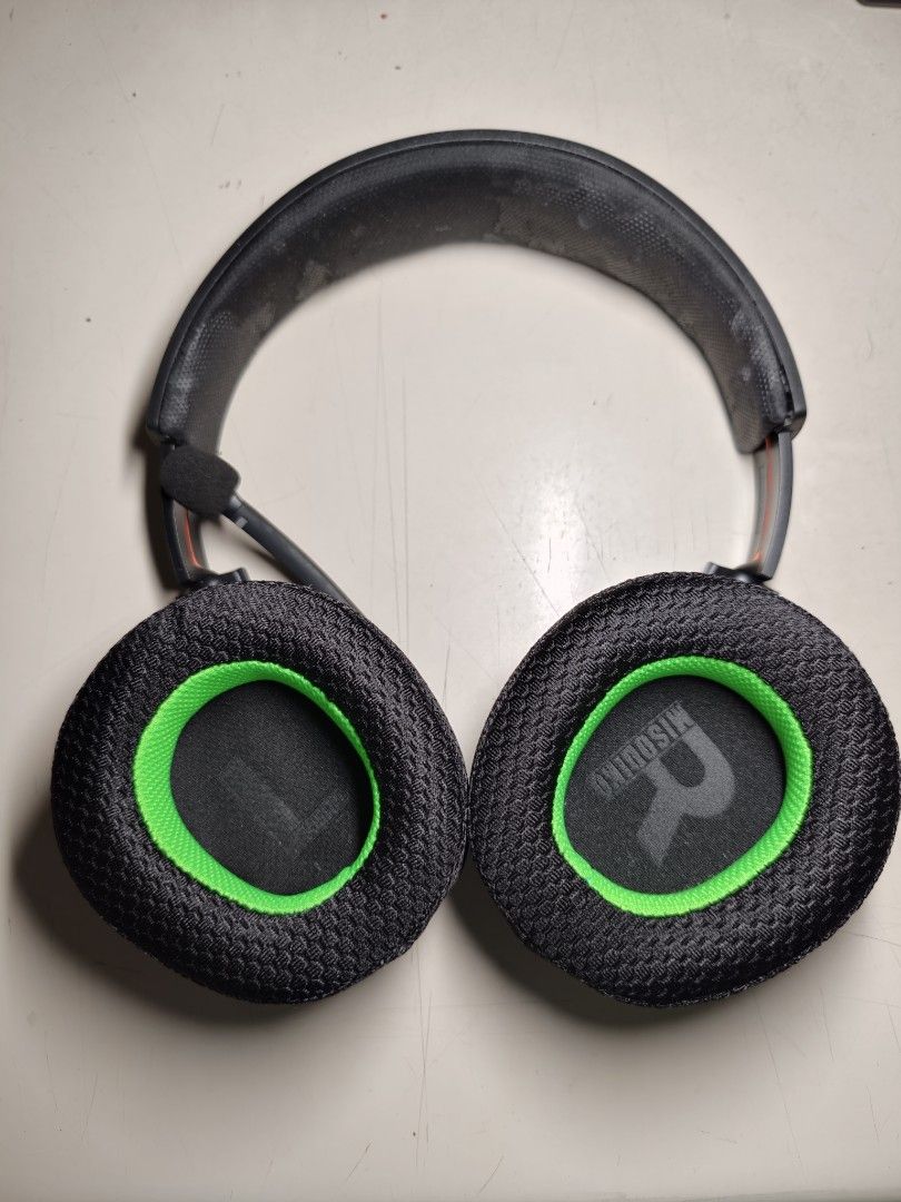 JBL Quantum 400507372052949903361