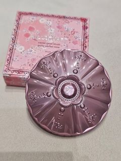 (Category: ) located in . Submitted by makeupaddict78 (Listing ID 1449198135, Image 1). Description: .