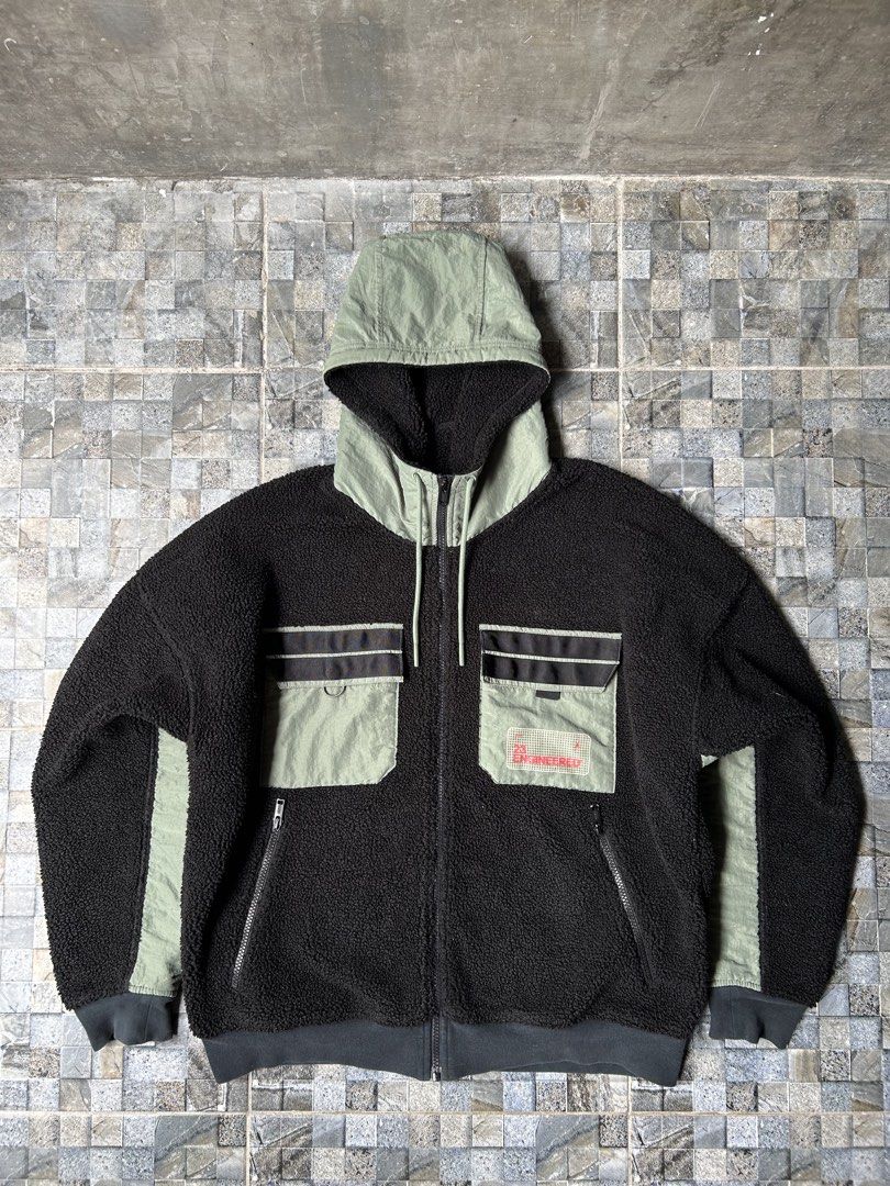 Jordan 23 Engineered polar fleece hooded jacket (Category: Coats, Jackets and Outerwear) located in Quezon City. Submitted by commonwealthpickerph (Listing ID 1449172528, Image 1). Description: Jordan 23 Engineered polar fleece hooded jacket - 25.5 width // 26.5 length - Dual chest pockets with black stripe detailing - Zipper closure - Adjustable hood - "Engineered" graphic on the right chest pocket - Ideal for outdoor adventures or casual wear -