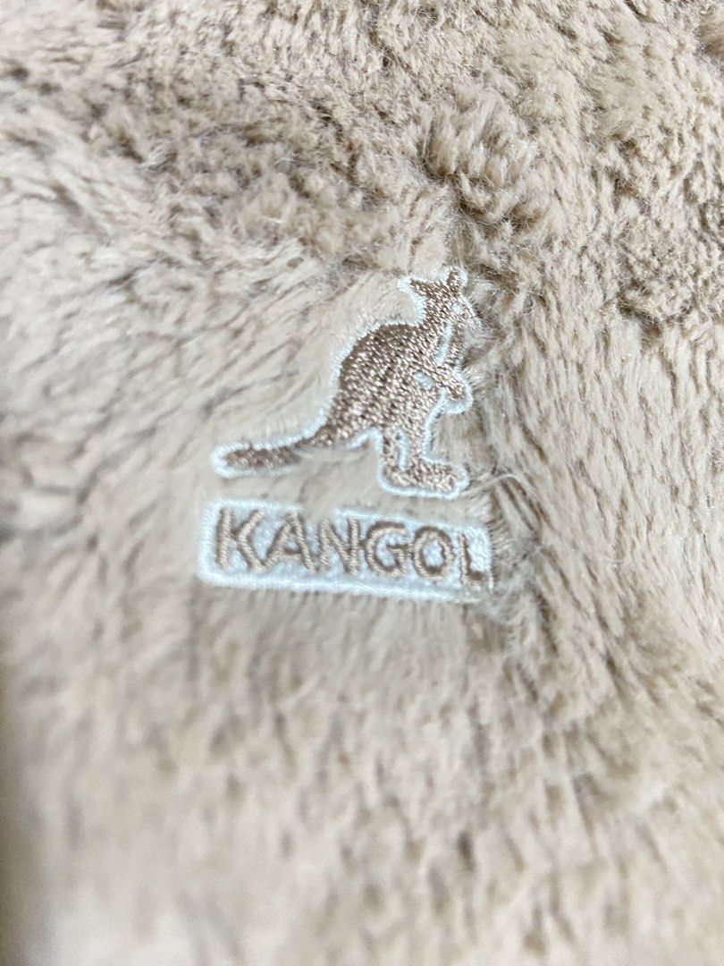 KANGOL AUTHENTIC KILI BAG LOGO EMBROIDERY (Category: Clutches) located in Polomolok. Submitted by SafeThrift (Listing ID 1449113485, Image 2). Description: KANGOL AUTHENTIC KILI BAG LOGO EMBROIDERY EXCELLENT NO ISSUES COMPLETE TAGS 9.5|10 COLOR RATE BIEGE 10x8”.