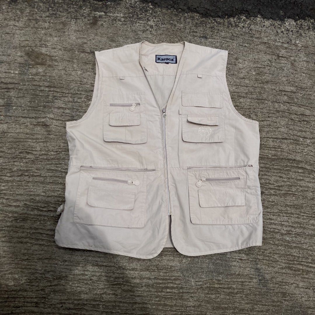 KAROCA MULTI POCKET UTILITY BEST (Category: Vests) located in San Pablo. Submitted by 3tresfinds (Listing ID 1449165458, Image 2). Description: PM FOR MORE INFO.
