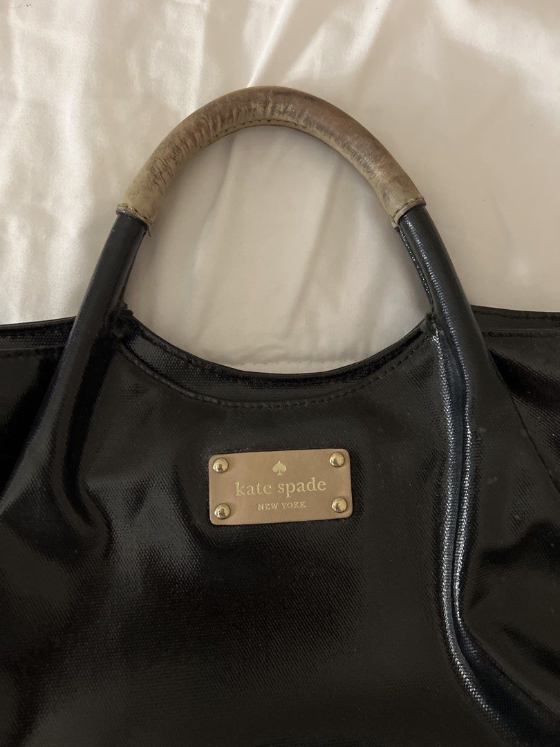 Kate Spade (Category: Purses & Pouches) located in Manila. Submitted by abmrc (Listing ID 1449253820, Image 2). Description: .