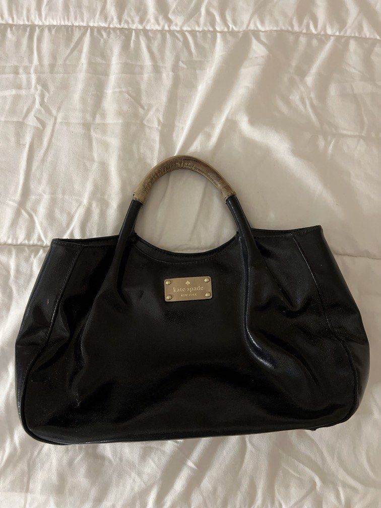 Kate Spade (Category: Purses & Pouches) located in Manila. Submitted by abmrc (Listing ID 1449253820, Image 1). Description: .