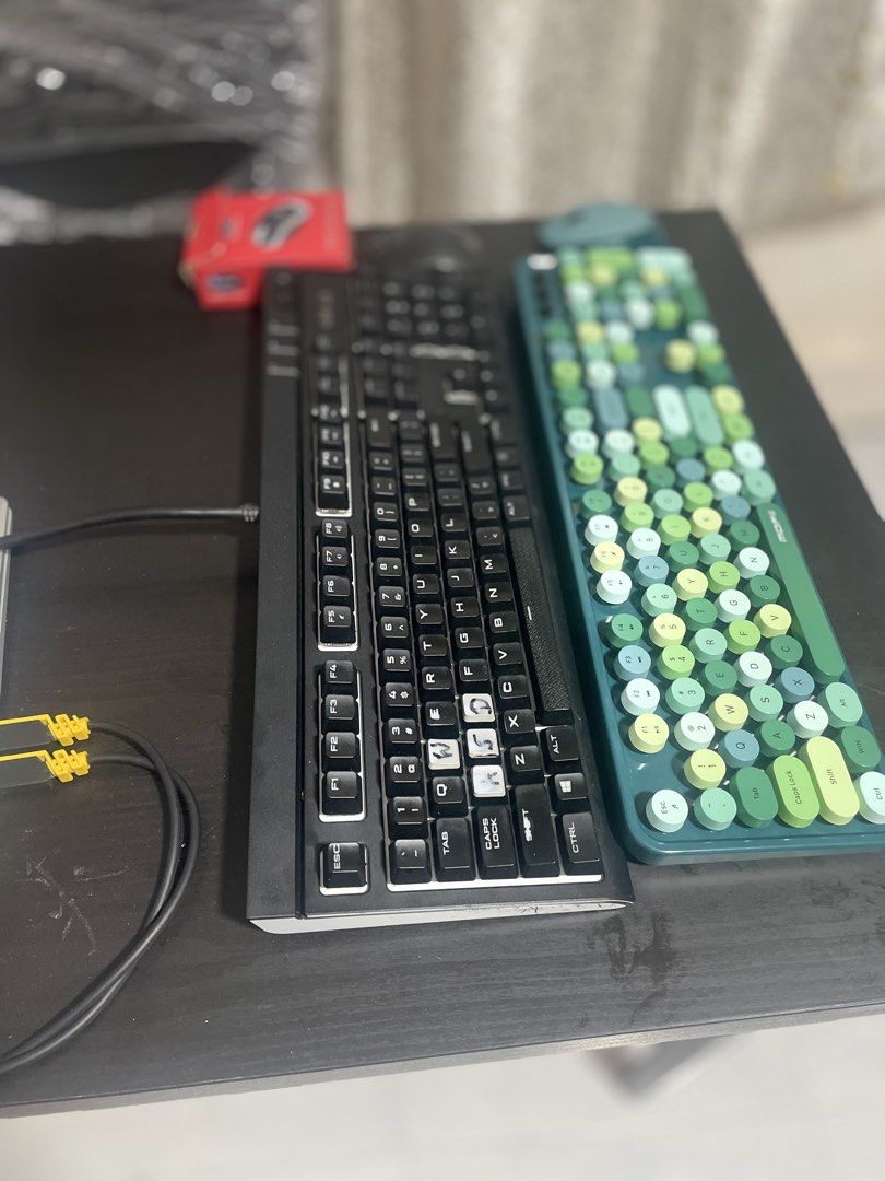 Keyboards and mouse507343344848097282