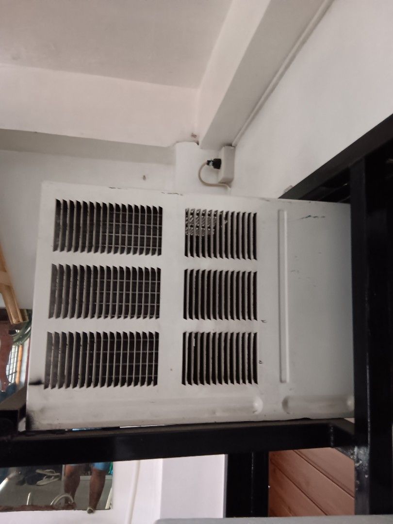 Kolin 1.5 HP window type non inverter (Category: Air Conditioning and Heating) located in Cavite. Submitted by dhoy81 (Listing ID 1449124854, Image 3). Description: kolin 1.5 hp window type non inverter. good running conditon nakakabit pa sa bahay ko mabilis lumamig well maintain sa linis issue yong fan blades manual nlang for direction ng wind free brand new wall bracket rfs.planning to buy split type inverter. Nogotiable location:Sunnybrooke 2,