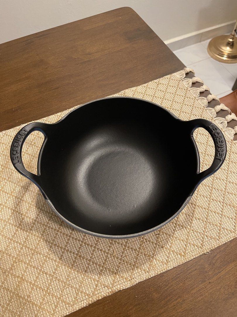 Le Creuset Balti Dish 20cm – Marseille Blue (Category: Cookware & Accessories) located in Kemaman. Submitted by mdm.hani (Listing ID 1449297582, Image 2). Description: The cute 20cm size is perfect for individual servings, curries, small dishes and beautiful table presentation. • Excellent condition and well maintained • No cracks, chips or major defects • Premium enamelled cast iron with superior heat retention and even cooking • Suitable for al